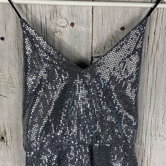 Express Silver Sequin Peplum Tank Small NWT 296 - Picture 2 of 9